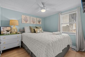 Iron/ironing board, WiFi, bed sheets - Ocean Lakes Cottage, Covered Patio, Grill and Beach! (Myrtle Beach)