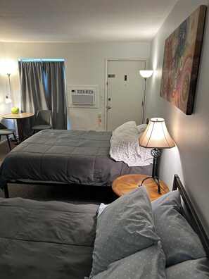 Free WiFi, bed sheets