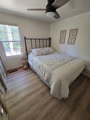 2 makuuhuonetta, Wi-Fi, vuodevaatteet