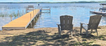 The Lily Pad: Newly Renovated, Lakefront Retreat on Shawano Lake, Sleeps 6