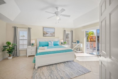SALE !+Sleeps 14+3 min Walk to Beach+Pool+Game Rm