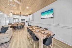 Interior - New l Private Heated Pool l Fire Pit l 3 Kings l 2 blocks to the beach l Arcades (Panama City)