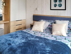 2 bedrooms, free WiFi, bed sheets - 2 bedroom accommodation in Tremadog (Tremadog)