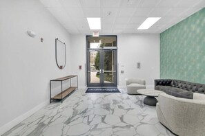 Interior - Cozy City Charm | Spacious, Parking, Balcony, Gym (Charlotte)