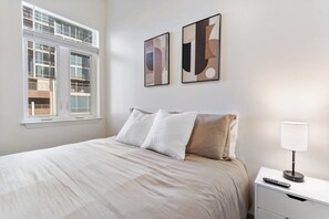 3 soveværelser, skrivebord, strygejern/strygebræt, Wi-Fi