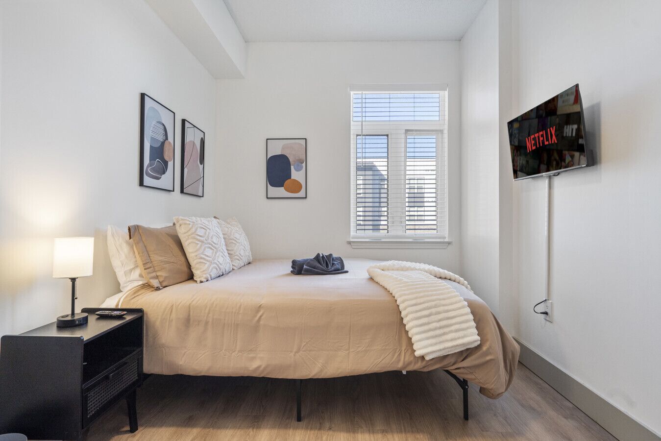 4 多间卧室、办公桌、熨斗/熨衣板、WiFi