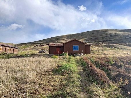 Exterior. Charming Rural House in Yanaoca