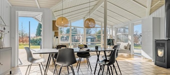 Nice home in Strøby with WiFi