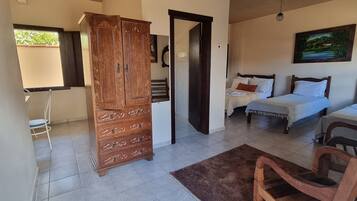 Basic Apartment | Laptop workspace, free WiFi