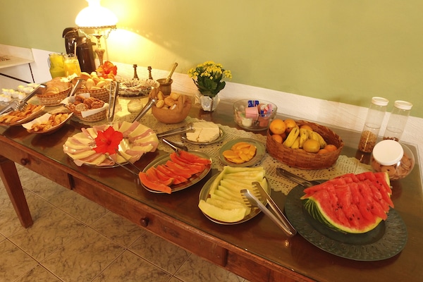 Free daily buffet breakfast