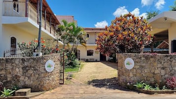 Suite | Exterior