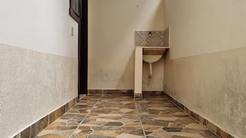 Standard Triple Room | Interior