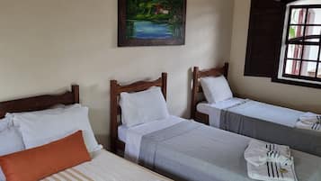 Apartamento básico | Espaço de trabalho para notebook, Wi-Fi de cortesia