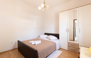 1 bedroom, travel crib, free WiFi, bed sheets