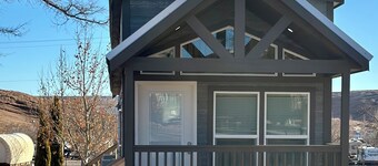 Cozy Tiny Home King Room #19A