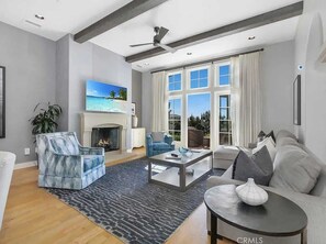 Smart TV, fireplace, offices