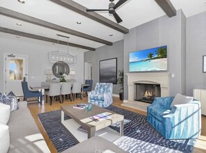 Smart-tv en een open haard