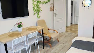 5 makuuhuonetta, silitysrauta/-lauta, Wi-Fi, vuodevaatteet