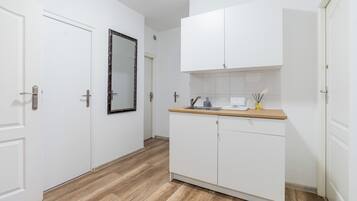 Fridge, microwave, stovetop, toaster