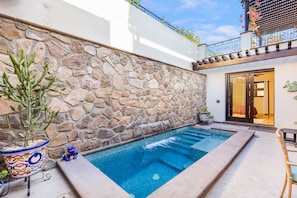 Indoor pool - A breathtaking custom home with a private pool 5.5 ft deep and Ocean View (Loreto)