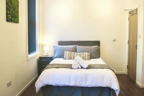 1 chambre, fer et planche à repasser, Wi-Fi, literie fournie