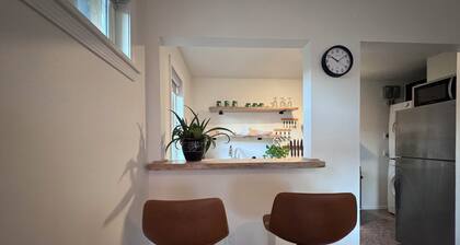 The Pines at Pershing Place, Quiet, Safe and Cozy centrally located 1Br Condo