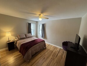 2 soverom, strykejern/-brett, wi-fi og sengetøy