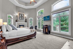 9 chambres, bureau, accès au Wi-Fi (inclus), literie fournie