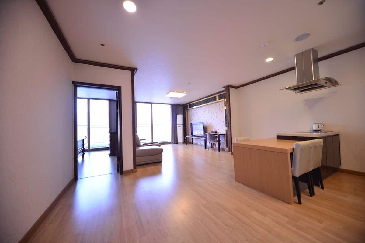 Royal Suite | 3 bedrooms, free WiFi, bed sheets