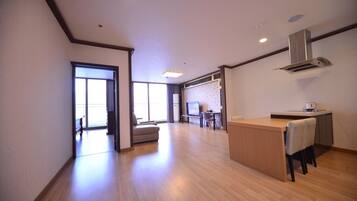 Royal Suite | Free WiFi, bed sheets