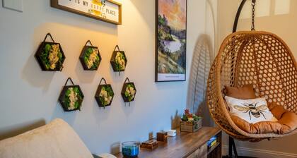 Main Retreat w/ King Bed in Master, and has Garage