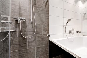 House | 2 bedrooms, soundproofing - Appartement Valbona Blick (Buerserberg)