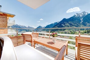 House | 2 bedrooms, soundproofing - Appartement Valbona Blick (Buerserberg)