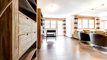 5 bedrooms
