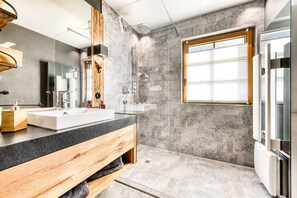 House | 5 bedrooms