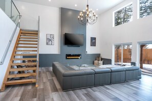 Smart-tv en een open haard