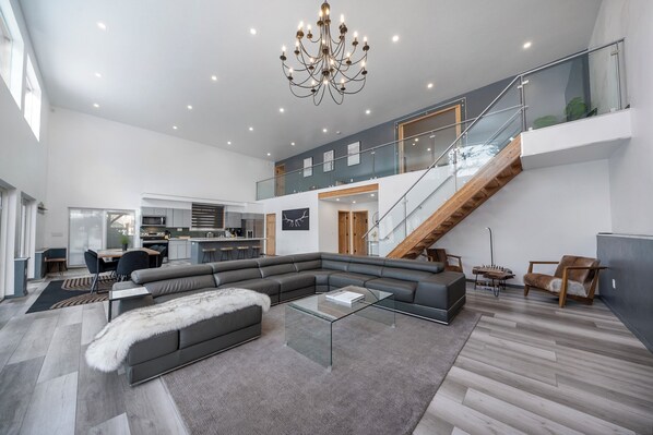 Smart-tv en een open haard