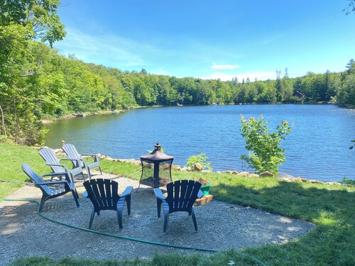 Chalet Shadow - spa - bord du lac baignable - foyer- paddleboard - plage