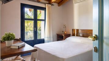 4 bedrooms, iron/ironing board, WiFi