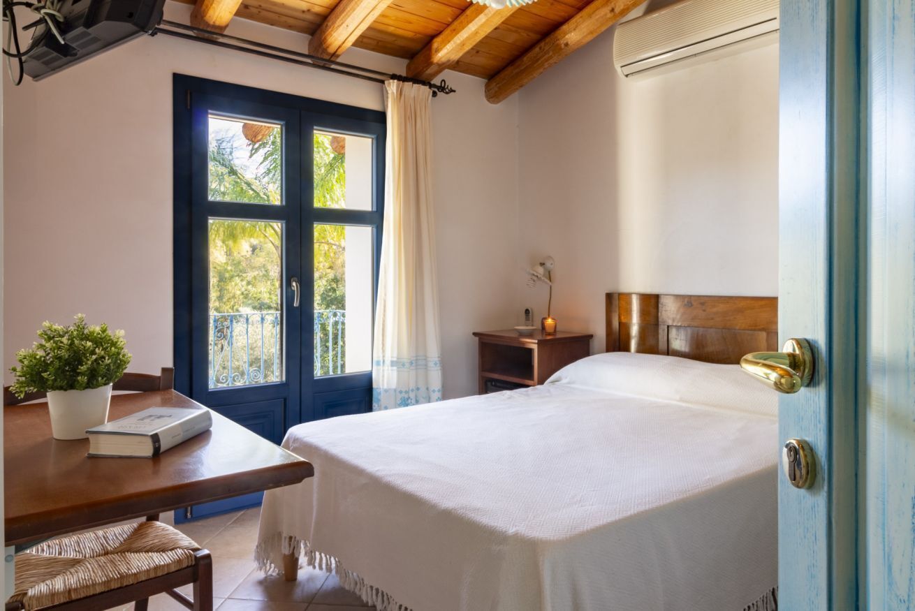 4 habitaciones, tabla de planchar con plancha y wifi 