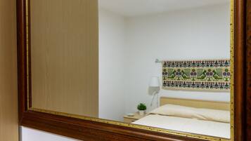 2 habitaciones, tabla de planchar con plancha y wifi