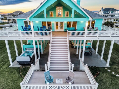 Luxury Beachfront | SwimSpa | Game Room | Firepit by Bolivar Vacations