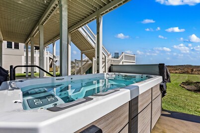 Luxury Beachfront | SwimSpa | Game Room | Firepit by Bolivar Vacations