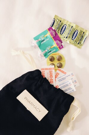 Dusche, kostenlose Toilettenartikel, Haartrockner, Handtücher