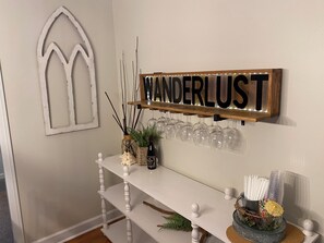 Interior - Cozy Savannah Cottage: Modern Comforts, Rustic Charm & Backyard Oasis (Savannah)