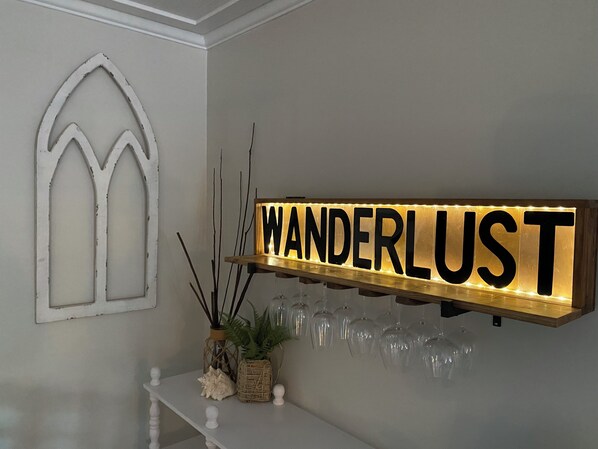 Interior - Cozy Savannah Cottage: Modern Comforts, Rustic Charm & Backyard Oasis (Savannah)