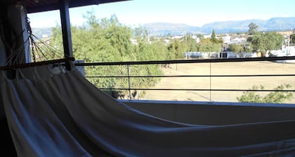 Cozy 3-bedroom house with WiFi, fitness room in charming Quito - Tumabaco