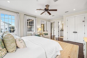7 bedrooms, iron/ironing board, bed sheets - Seaglass Cottage & Carriage House - Rosemary Beach - Complimentary Access to RB Fitness and Tennis (Rosemary Beach)