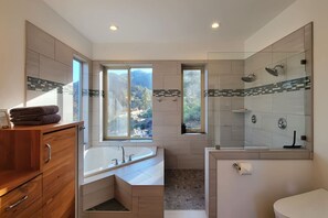 Hair dryer, towels - Hot tub | Sauna |Firepit |Sleeps 6! (Ashland)