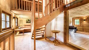 House | 3 bedrooms, free cots/infant beds